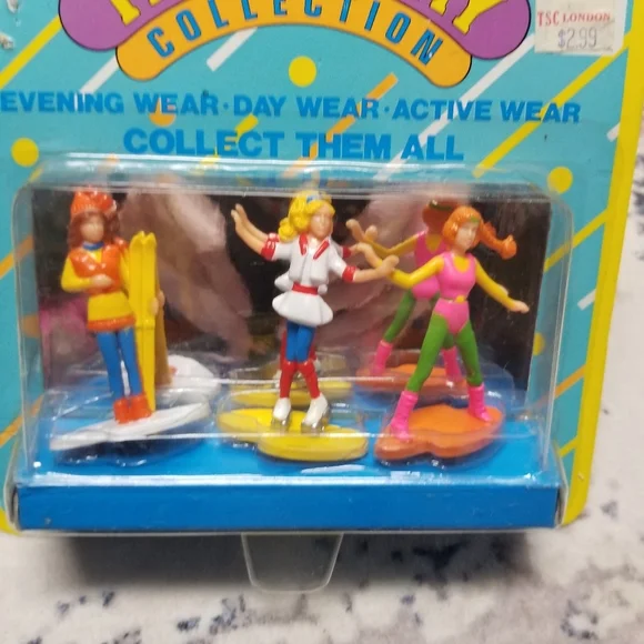 Tiny Teeny Figures - Picture 9 of 11